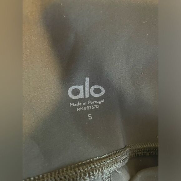 ALO YOGA Black High Waist Ripped Warrior Leggings Small - Picture 5 of 5